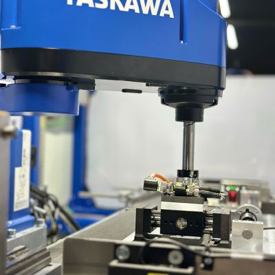 Robotcel project en oplossing voor Tata Steel, met een yaskawa robot. Deze is op maat gemaakt wat vele voordelen biedt